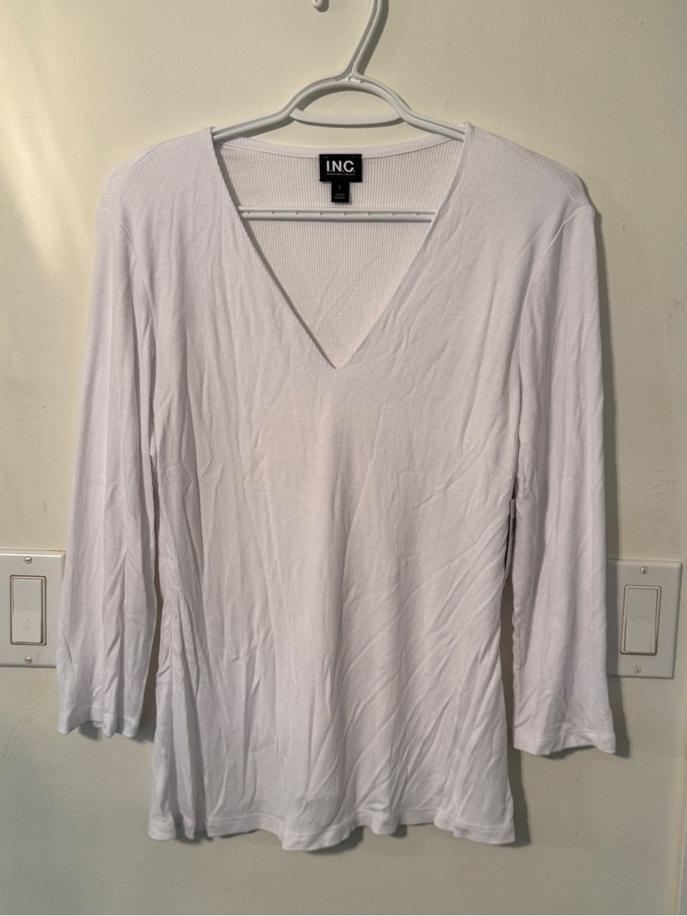 INC International Concepts White V-Neck Long Sleeve Tee